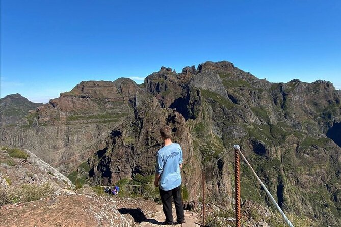 Morning Transfer To Pico Do Arieiro, Hike To Pico Ruivo & Return From Teixeira - Stop 1: Funchal or Caniço pickup, and why the max eight rule matters