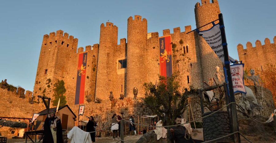 Óbidos: Medieval Tales & Secrets Spots Guided Walking Tour - Town of the Queens: Royal Stories That Explain the Buildings