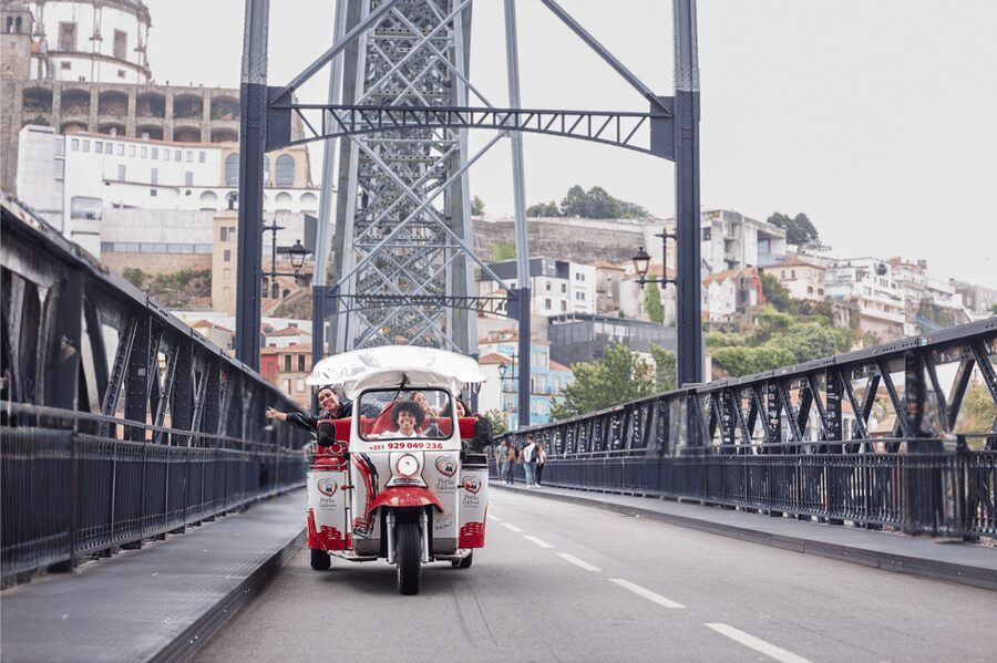 Oporto Tuk-Tuk Tour: Fast, Fun & Flexible – 1H to Full Day! - Why this Porto tuk-tuk works better than a bus or a sprint