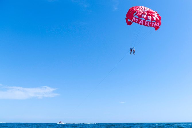 Parasailing from Albufeira Marina by Boat - What to wear and bring so you stay comfortable