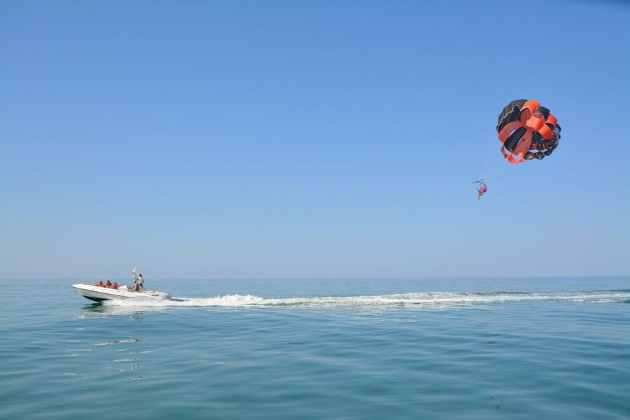 Parasailing Vilamoura - Guides and Safety: Why This Feels Comfortable Even When It Feels Scary