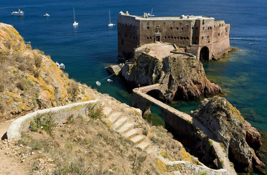 Peniche: Berlengas Roundtrip and Glass-Bottom Boat Cave Tour - Key things I’d plan around