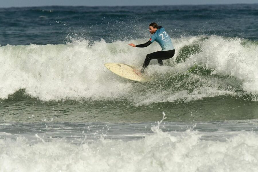 Peniche:Surf lessons Beginners ,Intermediate, advance level - Who the Instructors Are, and Why Their Teaching Style Gets Results
