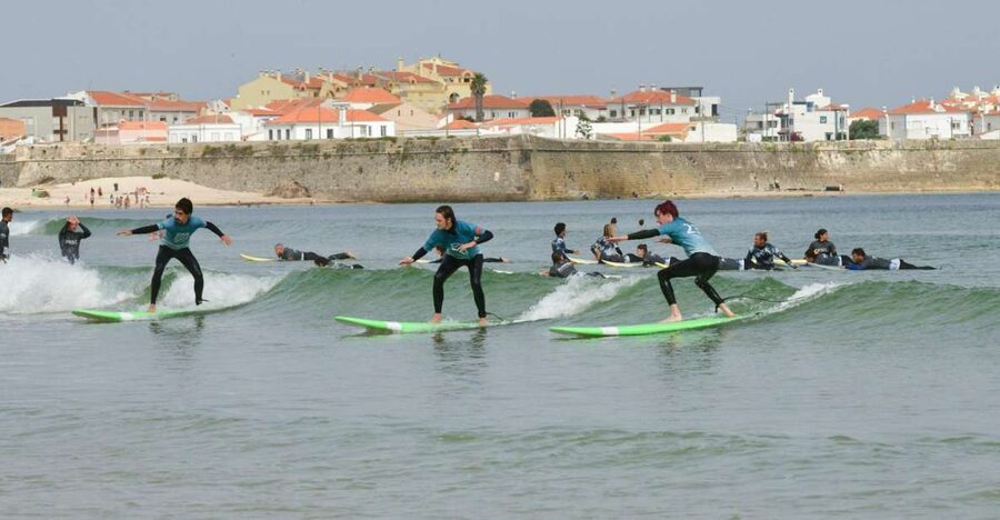Peniche:Surf lessons Beginners ,Intermediate, advance level - Languages and Communication: Clear Coaching Across English and More