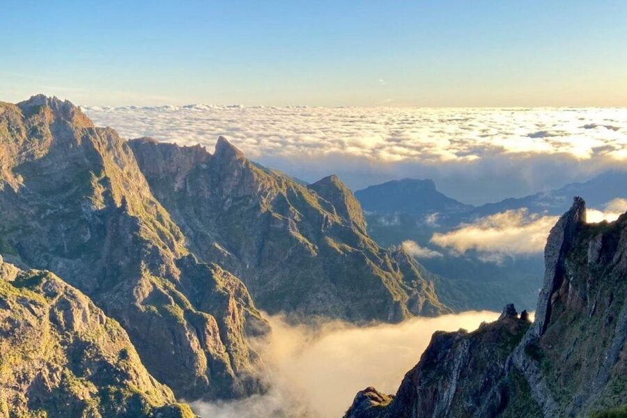 Pico Do Arieiro Pico Ruivo Sunrise or Morning Hike Transfers - Pico Do Arieiro at Sunrise: The Point Where the Clouds Turn Into a Floor