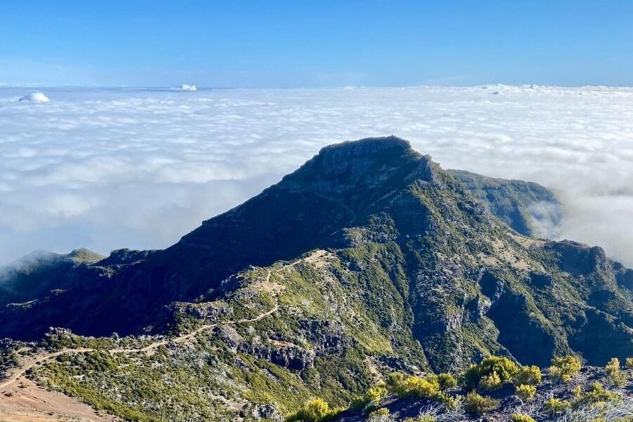 Pico Do Arieiro Pico Ruivo Sunrise or Morning Hike Transfers - Pico Ruivo: The Highest Peak on Madeira and the Payoff Moment