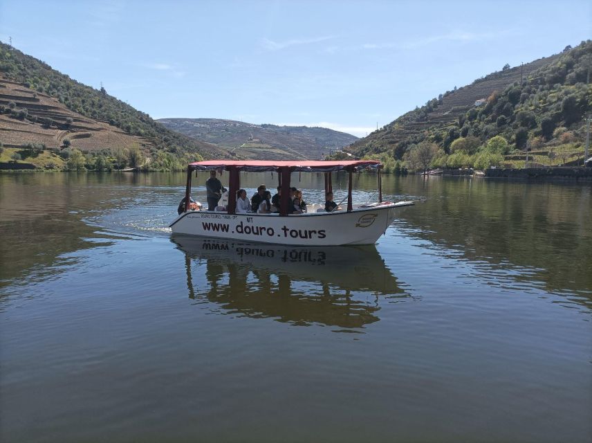 Pinhão: Douro River 50-min Boat Trip with Port Wine - Guides Up Close: The Real Strength of the Trip