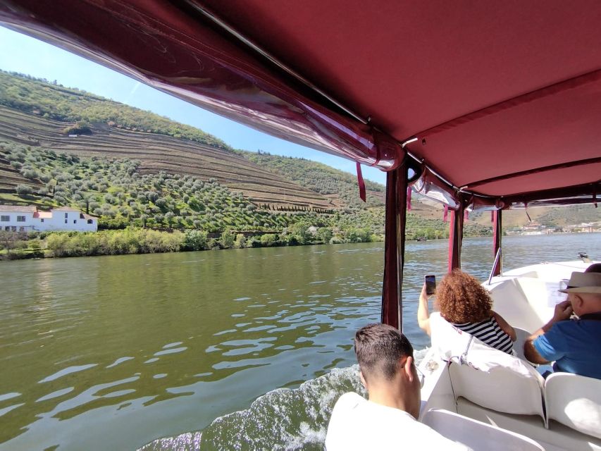 Pinhão: Douro River 50-min Boat Trip with Port Wine - Should You Book the Douro.Tours Pinhão Cruise?