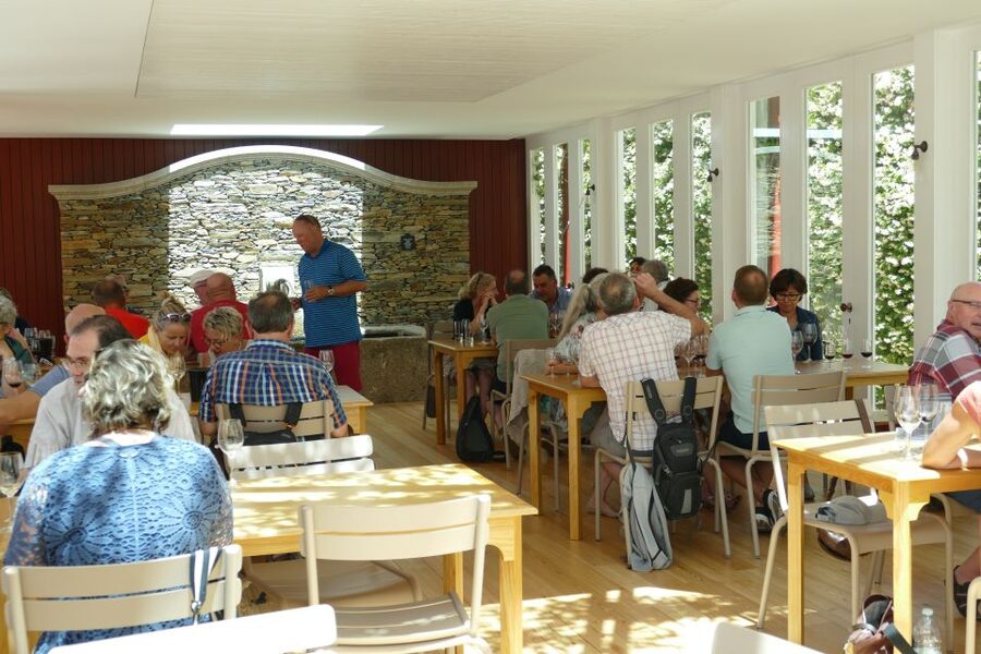 Pinhão: Quinta do Bomfim Visit and Tasting - Old lodge and the port cellar with real working history