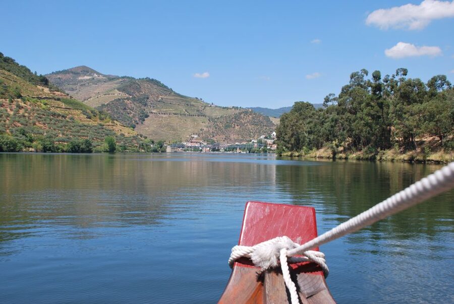 Pinhão: Rabelo Boat 1-Hour Tour - Seating, Weather, and Comfort on the Rabelo-Style Boat