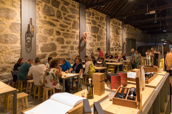 Poças Guided Visit and Wine Tasting of 3 Port Wines - Port pairing tips you can actually use at dinner