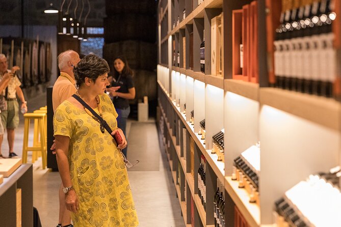 Poças Guided Visit and Wine Tasting of 3 Port Wines - Where to meet in Gaia, and how to avoid the worst of the hill