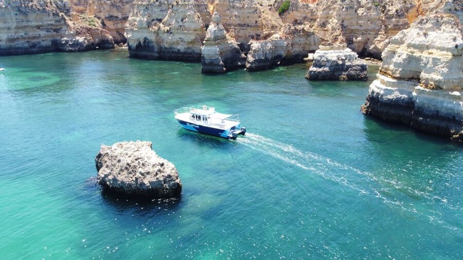 Ponta da Piedade: Half-Day Cruise with Lunch from Lagos - Meeting point at Lagos Train Station, then straight to the water