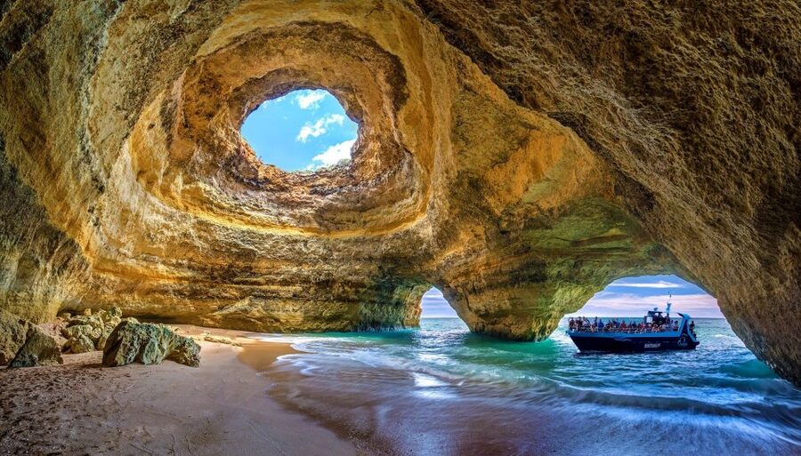 Portimão: Benagil Caves & Dolphins Watching with Biologist - Benagil Caves and coastline stops: the Algar de Benagil rules