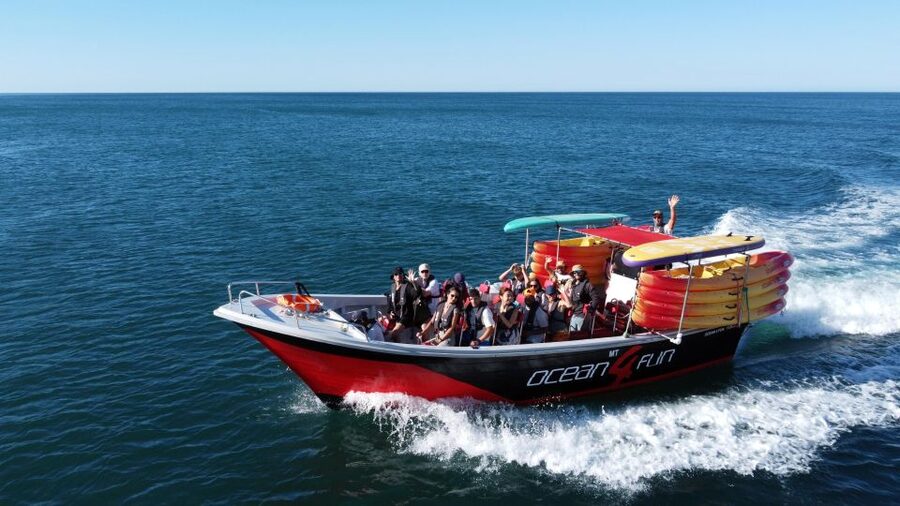 Portimão: Benagil Caves Speedboat and Kayak Guided Tour - Kayaking into the Benagil area: what guided time feels like