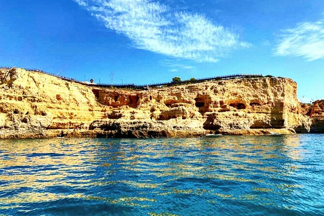 Portimão: Benagil Caves Speedboat Tour - Comfort and crowding: a balanced reality check
