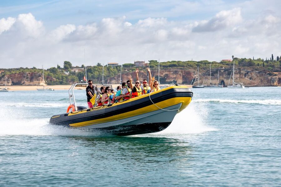 Portimão: Benagil Grottoes Boat Cruise - Ferragudo to Carvoeiro, the coastline views that feel like they move with you