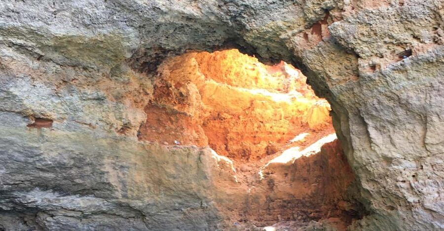 Portimão: Caves, Benagil and Algarve Coastline Boat Tour - Marinha Beach and the rhythm of swim breaks