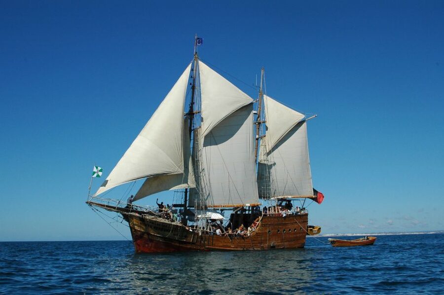 Portimão: Pirate Ship Cave Cruise - Who should book the Pirate Ship Cave Cruise from Portimão
