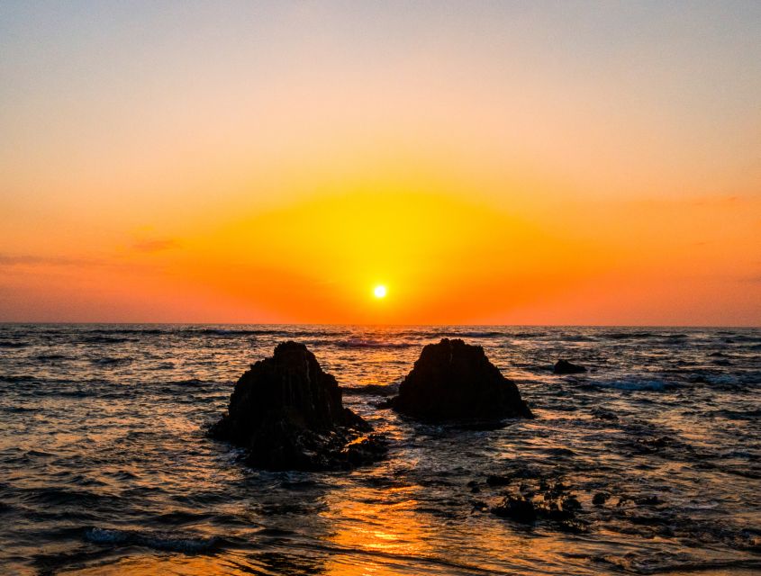 Portimão: Sunset Cruise to Benagil Cave - Boat comfort, life jackets, and what to expect when it’s choppy