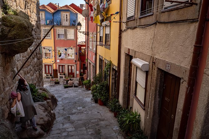 Porto 1/2 Day Walking Photo Tour & Portraits - What You Receive After the Tour: 25 Edited Photos