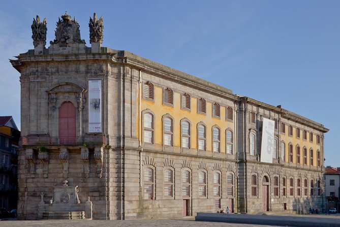 Porto: 2-Hour City Highlights Segway Tour - Guided Experience - São Bento station azulejos: where blue tiles do the storytelling