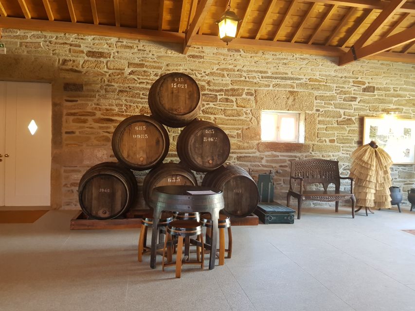 Porto: 3 Douro Valley Vineyards Tour with Lunch - Porto to Sabrosa by air-conditioned van, with a coffee stop in the mountains