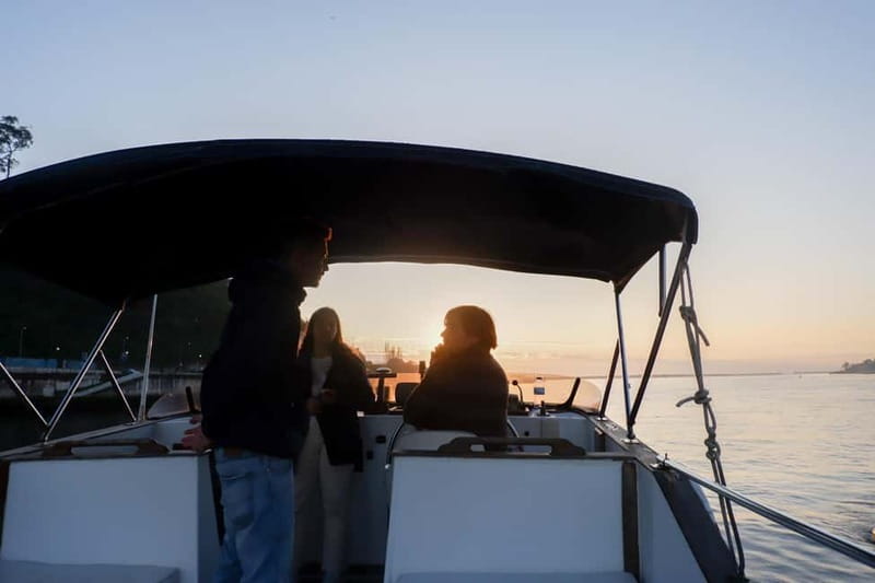Porto: 6 Bridges Port Wine River Cruise with 4 Tastings - Best timing in Porto: afternoon light or sunset romance