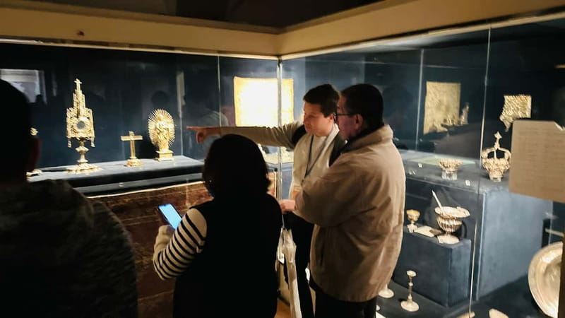 Porto Cathedral Guided Tour with Entrance Tickets - Bishop Palace (Paço Episcopal) add-on: the smart extra if you love details
