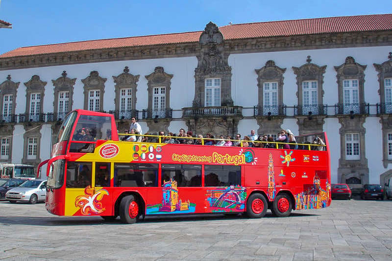 Porto: City Sightseeing Hop-On Hop-Off Bus Tour - The included Porto-Gaia walking tour, plus the free port wine tasting
