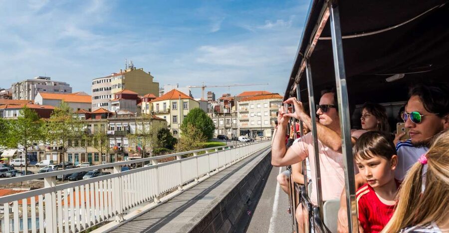 Porto: City Train Tour, River Cruise & Wine Cellar - Key points before you go