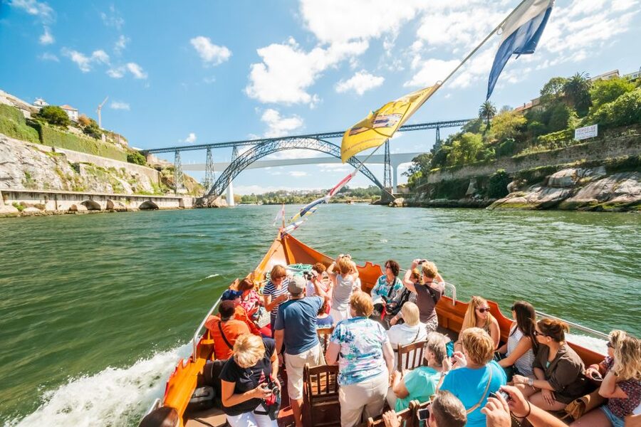 Porto: City Train Tour, River Cruise & Wine Cellar - The Magic Train through Porto, where the big sights appear fast