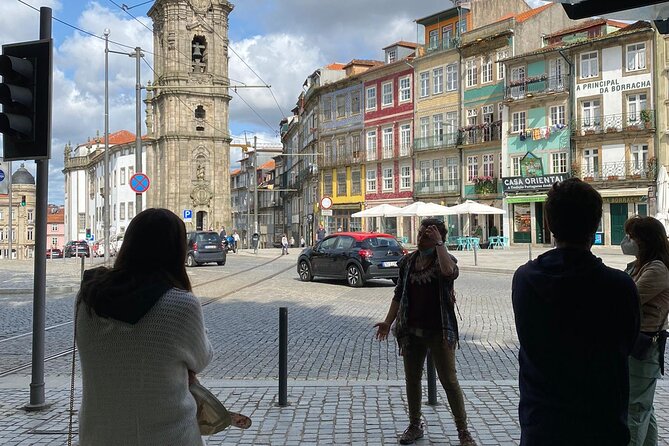 PORTO city Walking Tour - Rua das Flores: From Jewelry Street to Street-Art Rebirth