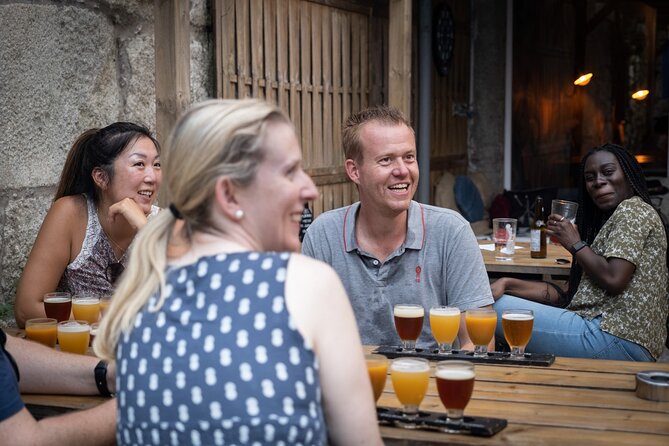 Porto Craft Beer Tour: 7 Beers + 3 Food Pairings in a Small Group - Stop 3: A Fabrica da Picaria, craft beer brewpub plus Francesinha payoff
