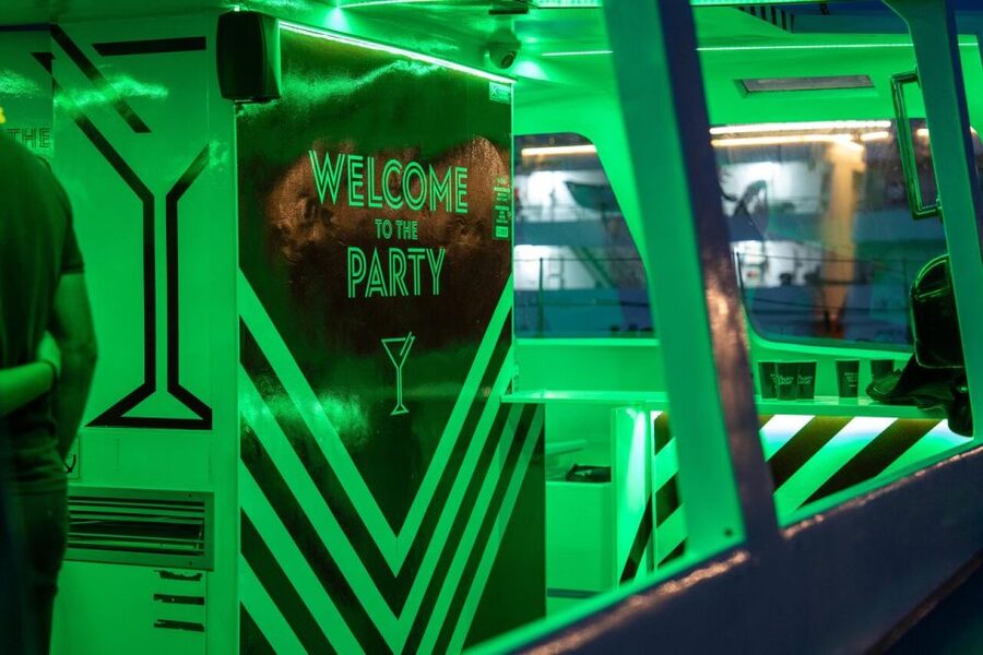 Porto: Douro River Party Boat with Sunset Option & 6 Bridges - Sunset Option: Watching the Sky Shift Over the Douro