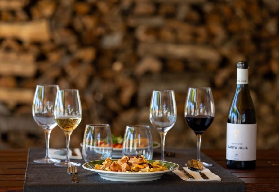 Porto: Douro Valley Tour with Lunch, Boat Cruise & Tastings - Small Group Feel, Onboard Comfort, and What to Pack for a 10-Hour Day