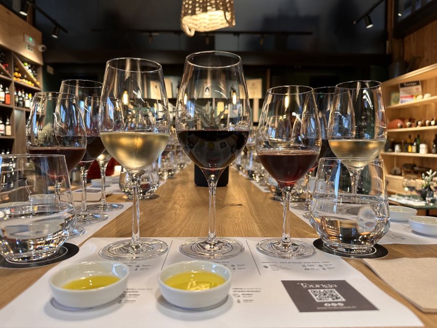 Porto: Douro Valley Tour with Wine Tasting, Cruise and Lunch - Sabrosa Photo Stop: A Short Reset Before Heading Back to Porto