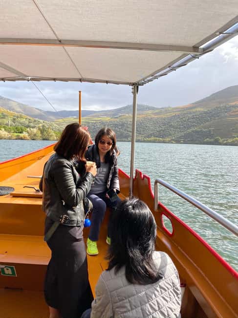 Porto: Douro Valley Wine Tour with Tastings, Lunch & Cruise - N222 scenic drive back to Porto, plus photo timing tips