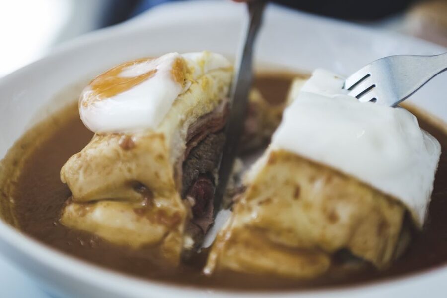 Porto: Evening Local Food Crawl with Drink Pairings - Who this evening food crawl is best for