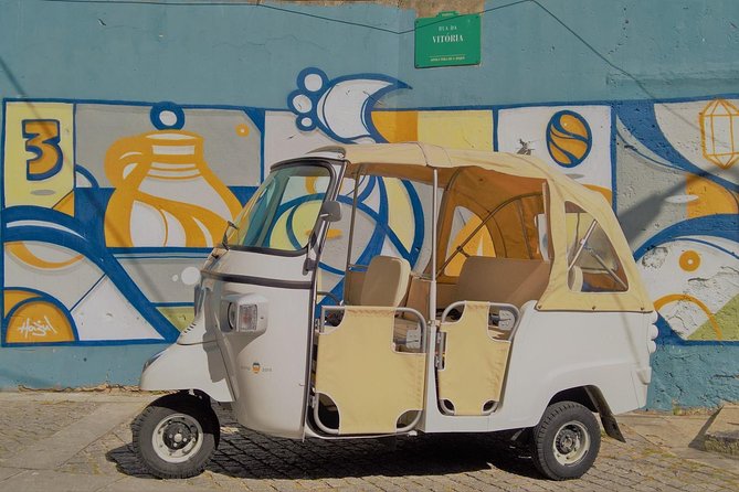 Porto Guided Tour to the Historical Center on a Tuk Tuk - Porto by Tuk Tuk, ideal when time is tight