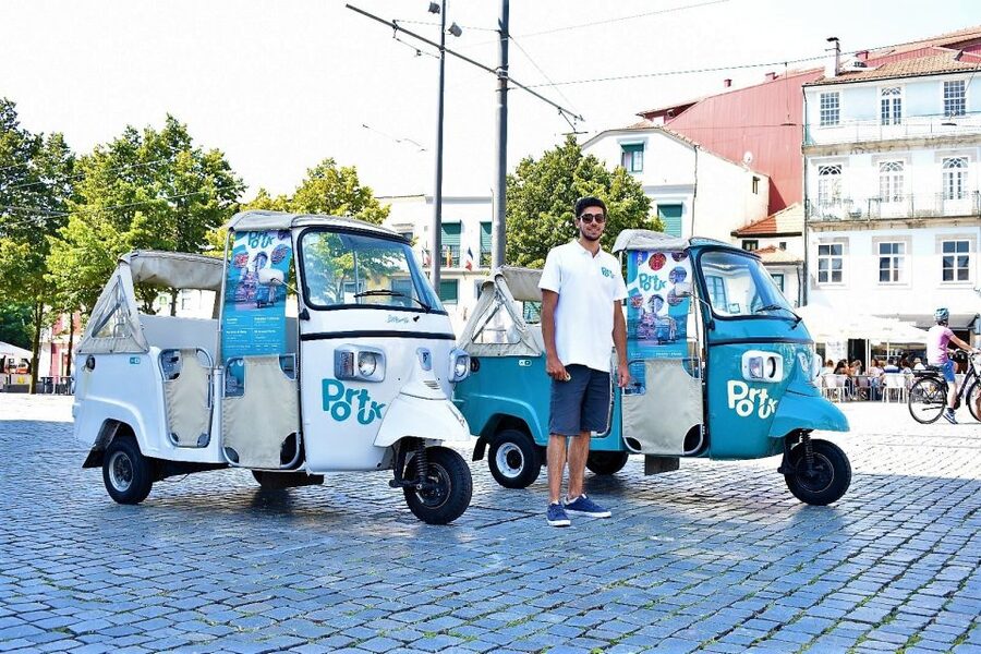 Porto: Guided Tuk Tuk Tour - Jardins do Palácio de Cristal, where the views get softer