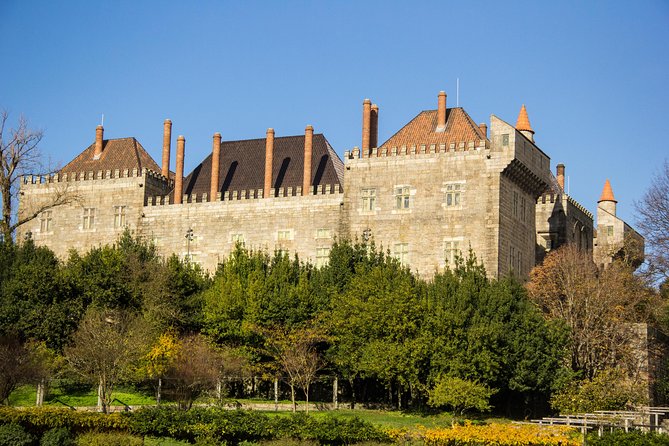 Porto: Guimaraes & Braga Small Group Tour with Lunch and Tickets - Braga Cathedral (Se de Braga): when medieval architecture feels personal