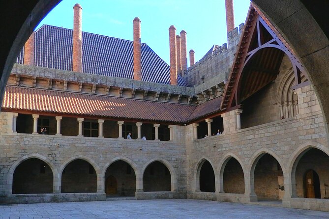 Porto: Guimaraes & Braga Small Group Tour with Lunch and Tickets - Braga lunch: regional comfort food plus Vinho Verde