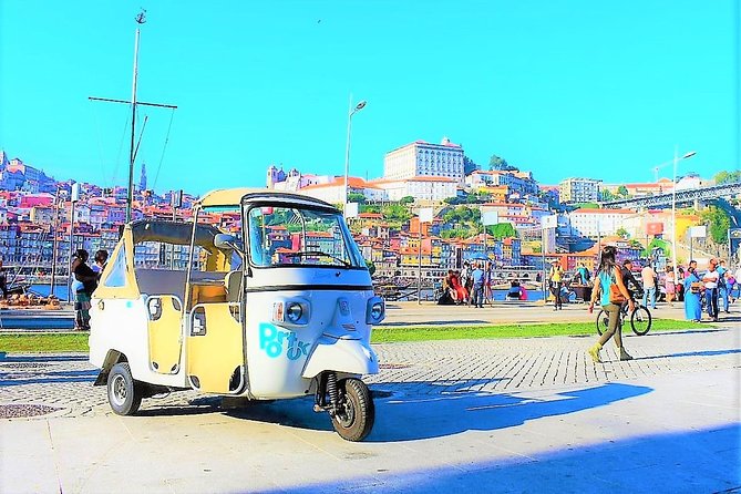 Porto Half Day Private Tuk Tuk Tour - Dom Luís I Bridge: the iron-deck icon and a transit story