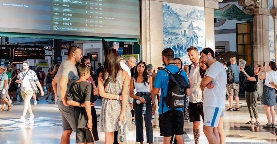 Porto: Harry Potter and City of Porto Guided Walking Tour - Starting at São Bento, platforms 3 and 4 (and a wand to spot your guide)