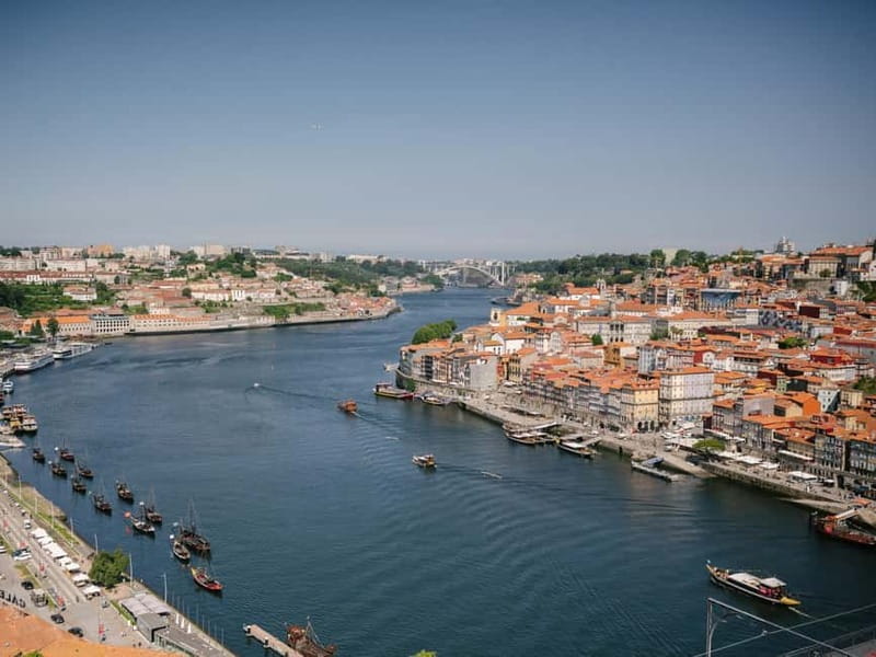 Porto: Highlights in 3 Hours E-Bike Tour - Cais de Gaia photo stop: start with the Douro in your sights