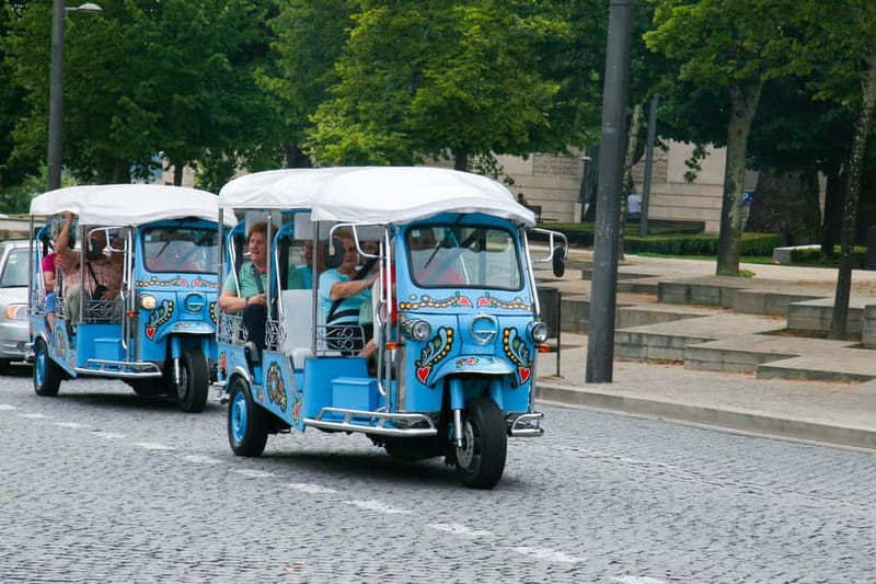 Porto: Historic Center Tuk-Tuk Tour - River views and photo stops: the best moments in 50 minutes