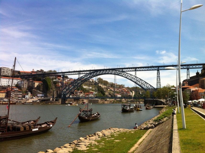 Porto: Historic City Center Walking Tour - Cordoaria’s Garden: a small pause that keeps the walk enjoyable