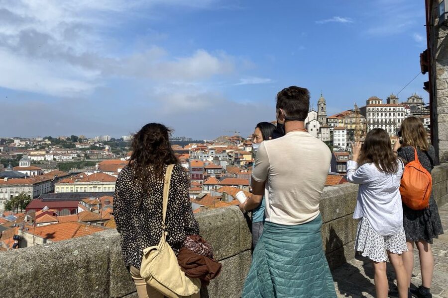 Porto: Historical Center Walking Tour - The panoramic view: downtown, the river, and Vila Nova de Gaia