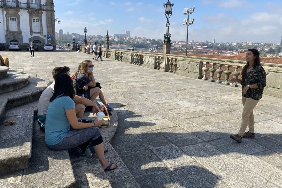 Porto: Historical Center Walking Tour - Porto wine and olive oil tasting: the built-in reward